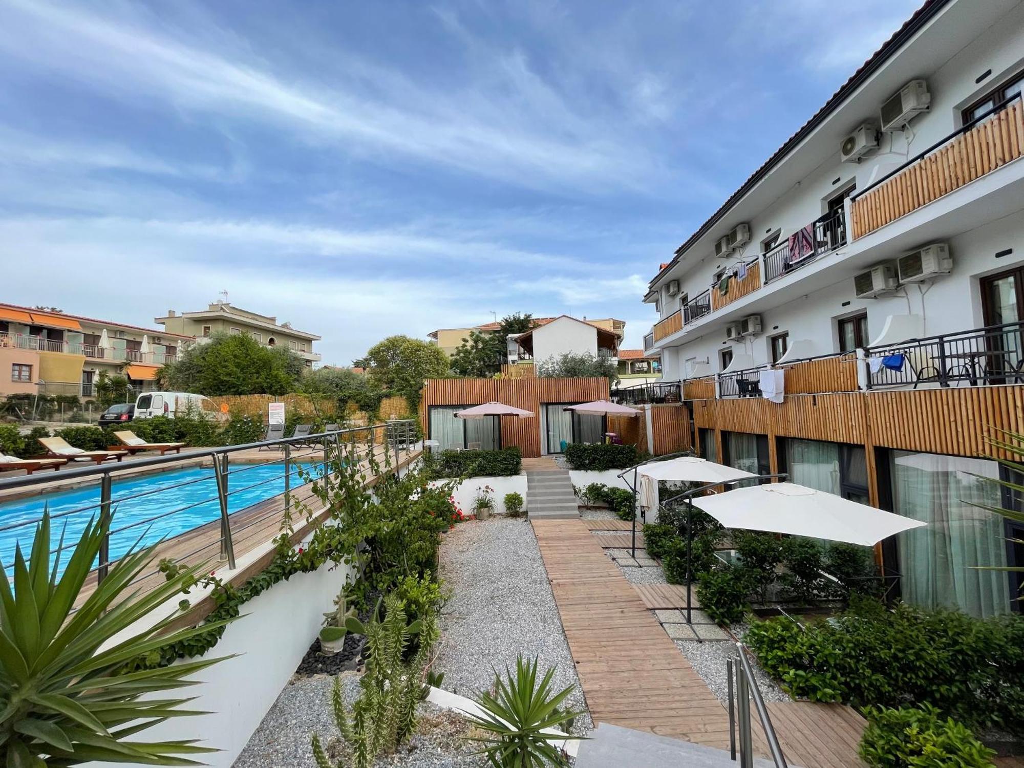 Beach Hotel Kapahi Пефкари Экстерьер фото